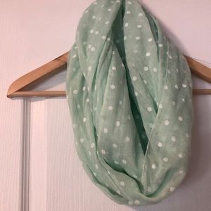 💥 3/$15 deal! 💥 Polka dot infinity scarf